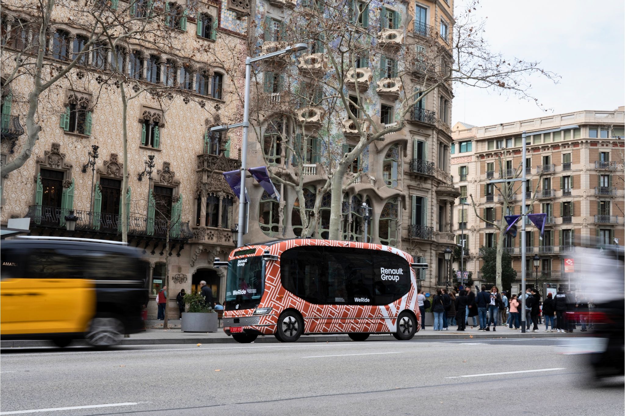 WeRide and Renault Group launch their first autonomous Robobus trial in Spain